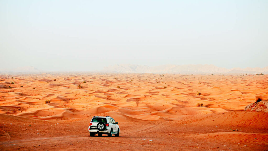 Rally no deserto de Dubai: como é a experiência