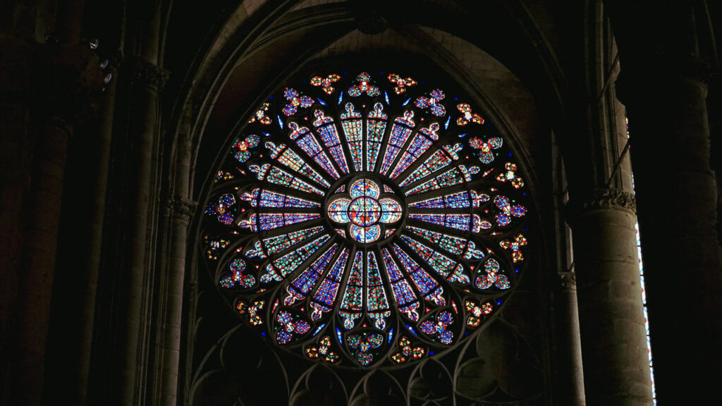 Vitrais da Basílica de Carcassonne