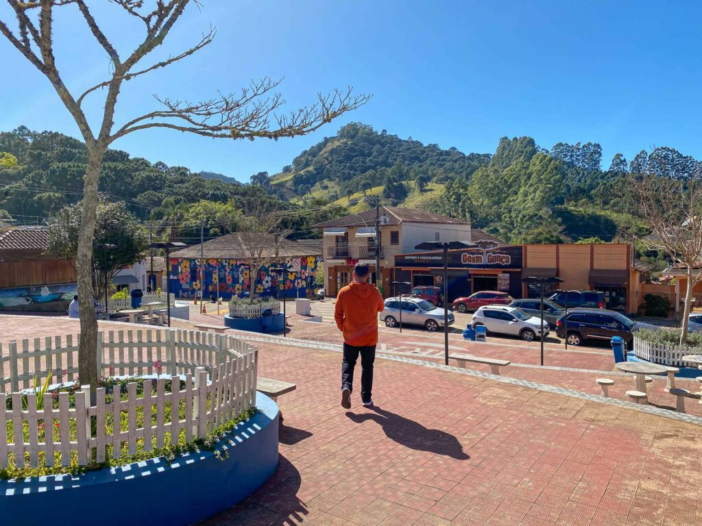 Praça da matriz em Gonçalves