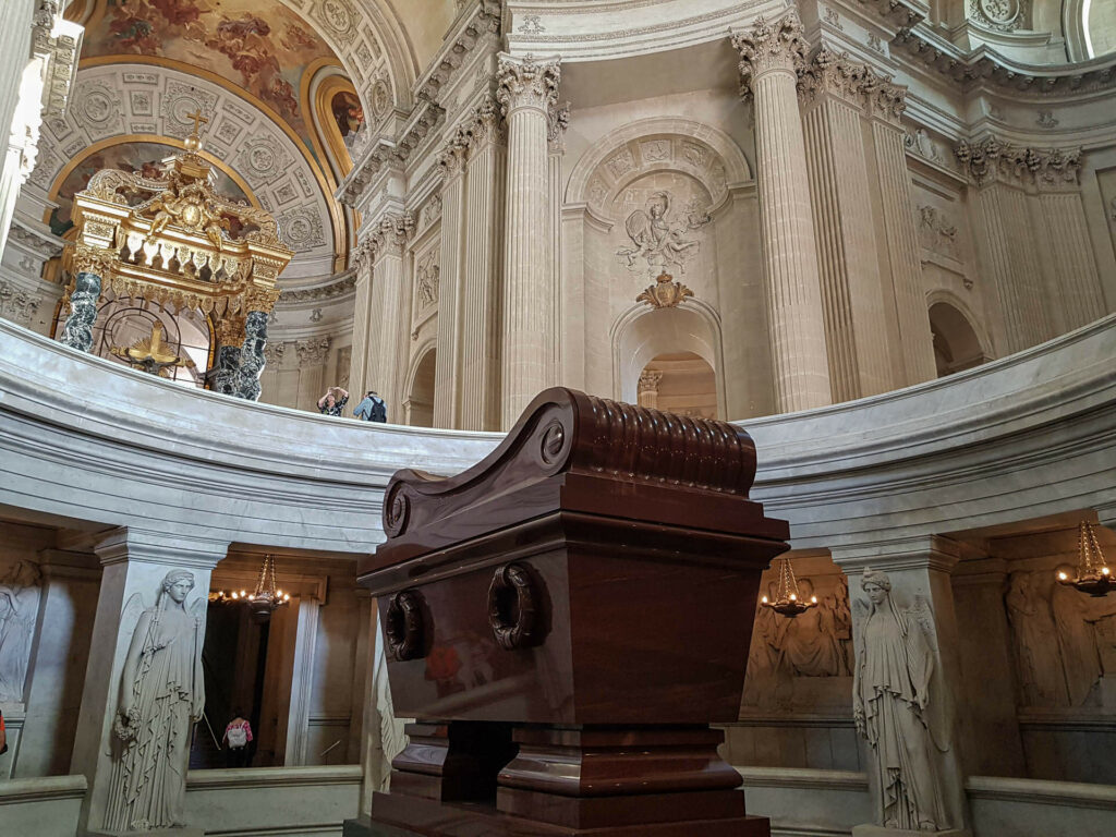 Túmulo de Napoleão Bonaparte em Paris. Foto: Fui Ser Viajante