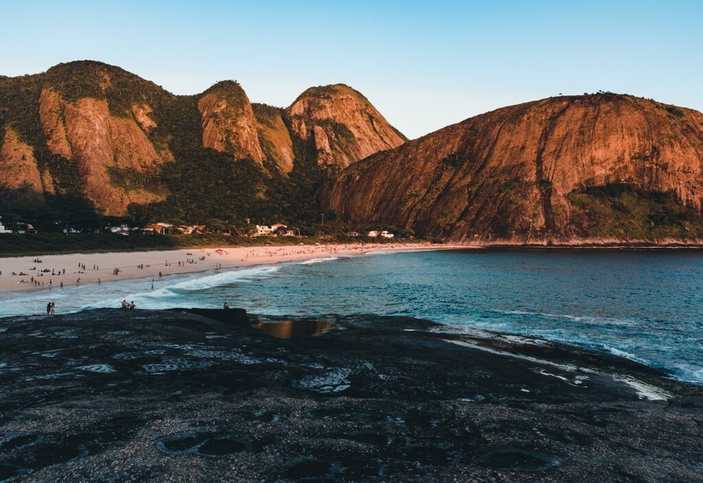 Praia de Itacoatiara, Niterói