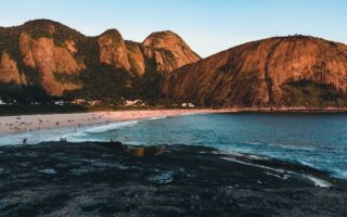 Praia de Itacoatiara, Niterói