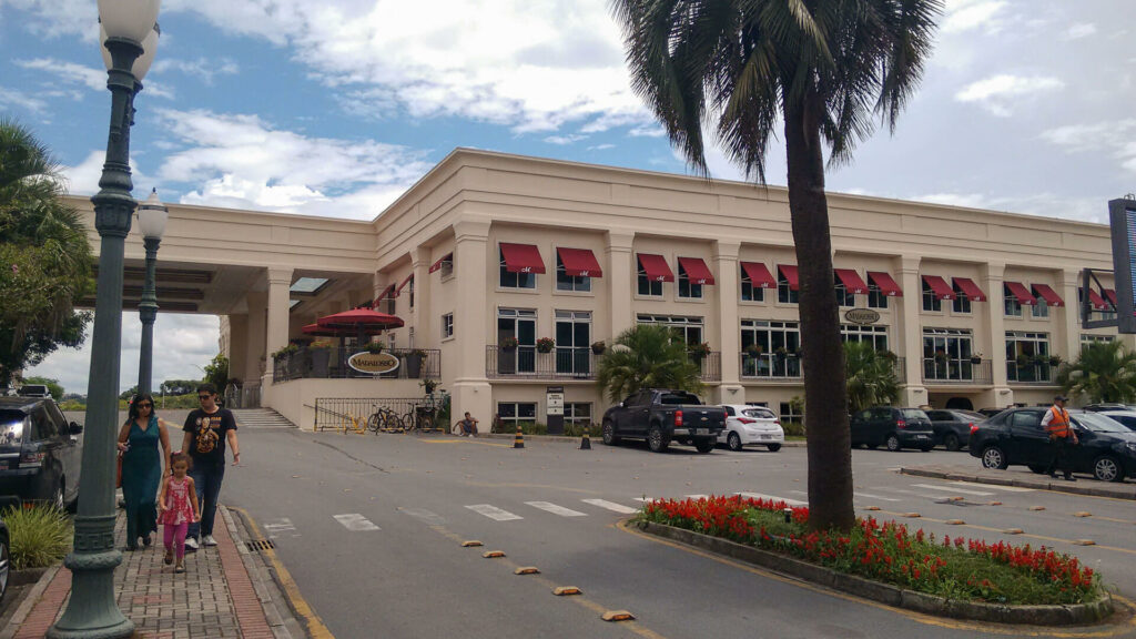 O que fazer em Santa Felicidade. Restaurante Madalosso