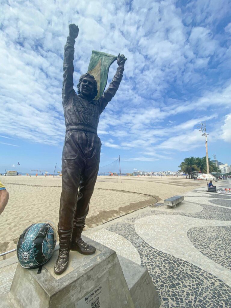 Estátua Ayrton Senna Copacabana