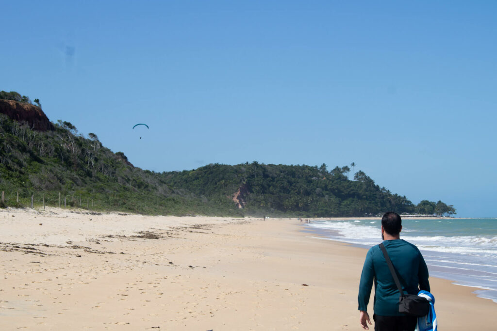 Caminhada na Praia em Trancoso