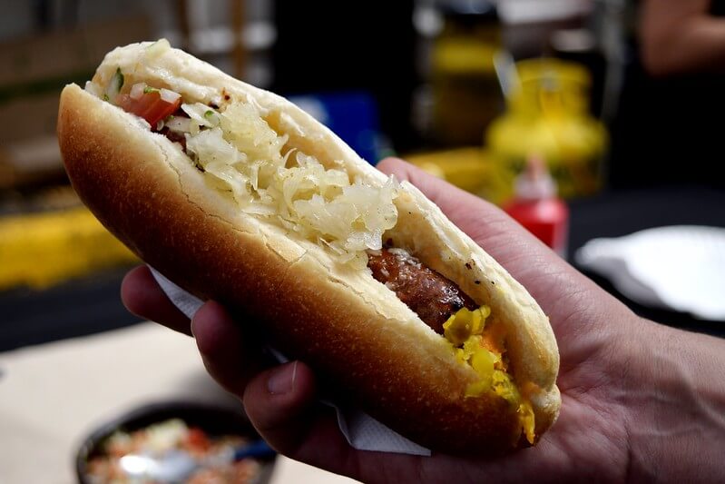 Choripán, comida de rua na Argentina