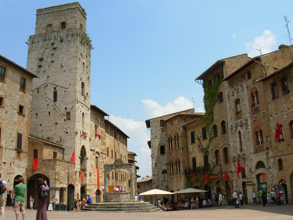San Gimignano - cidades da Toscana na Itália