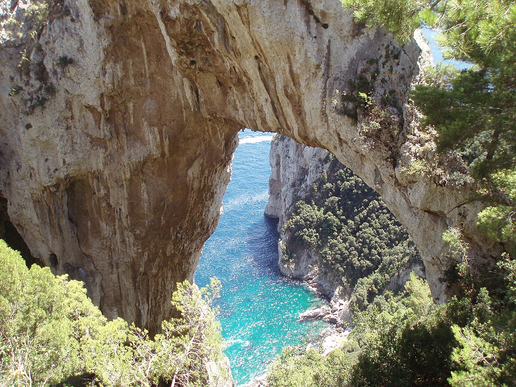 Arco Natural Capri