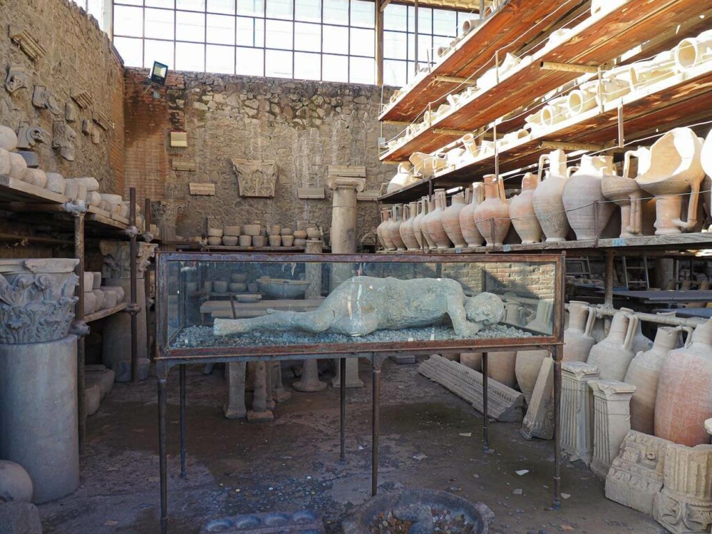 Corpos petrificados de Pompeia
