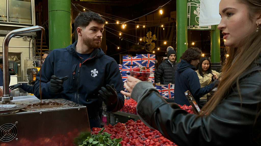 Morangos com chocolate no Borough Market