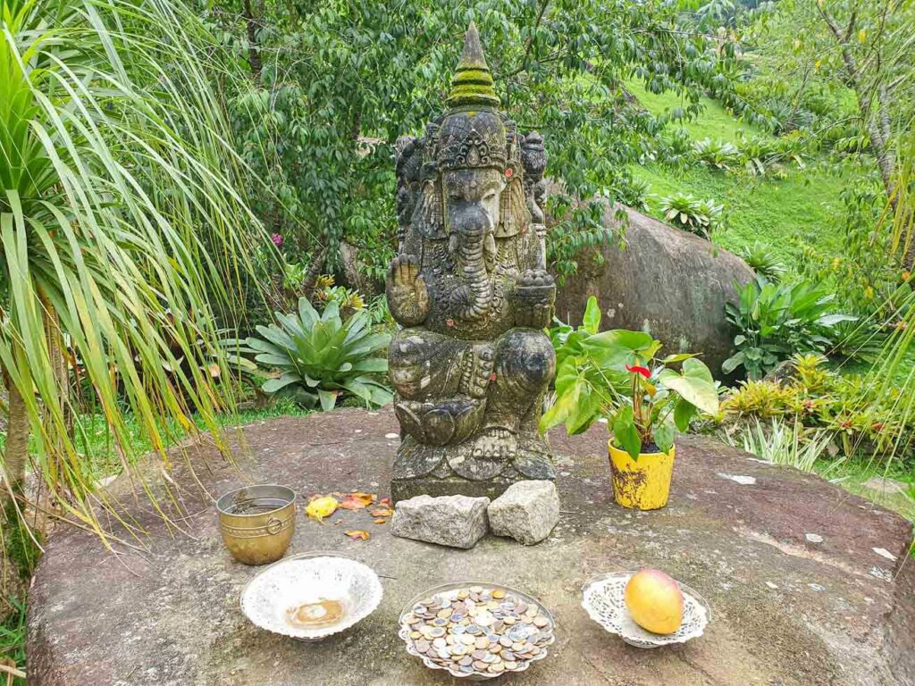 Altar de Ganesha - Vale do Amor