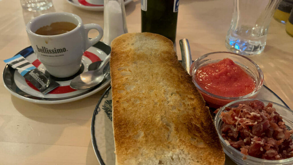 Café da manhã incluido na diária