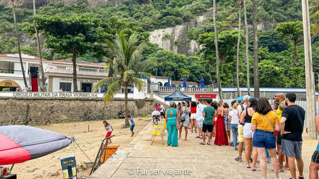 Fila de espera no restaurante Terra Brasilis