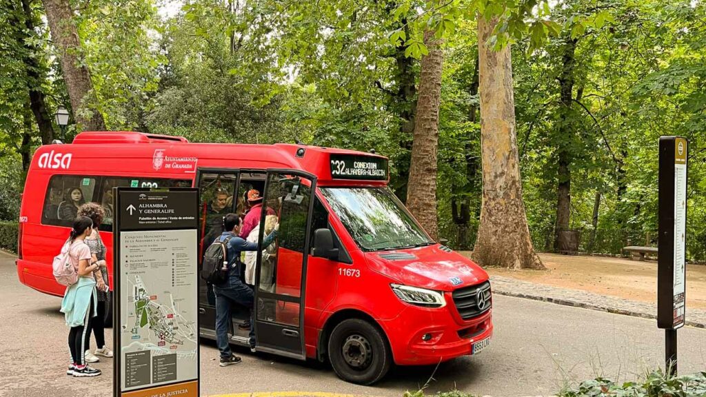 Ônibus de Granada para a Alhambra