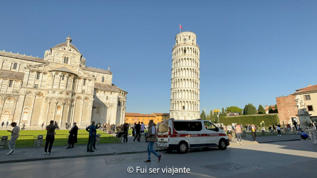 Piazza dei Miracolli em Pisa
