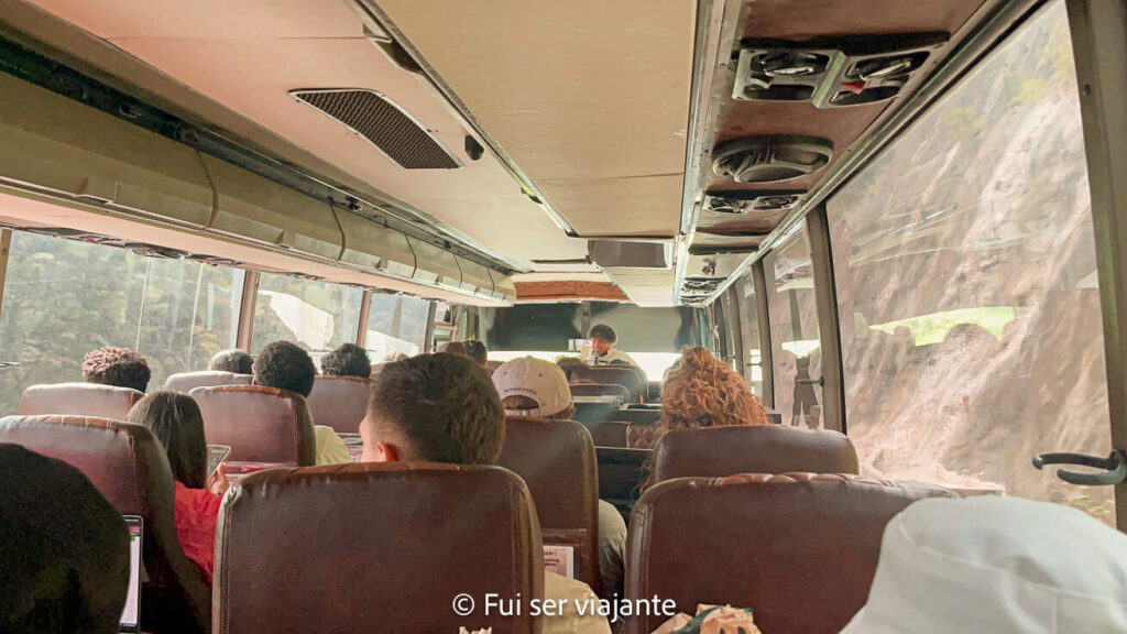 Ônibus passeio para Guatapé