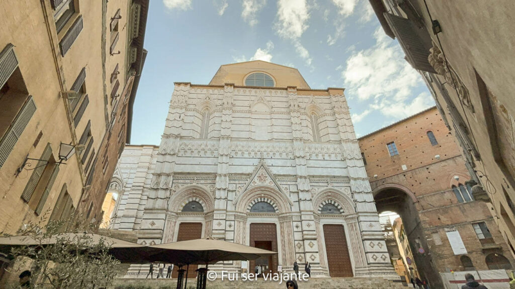 Fachada do Batistério de San Giovanni