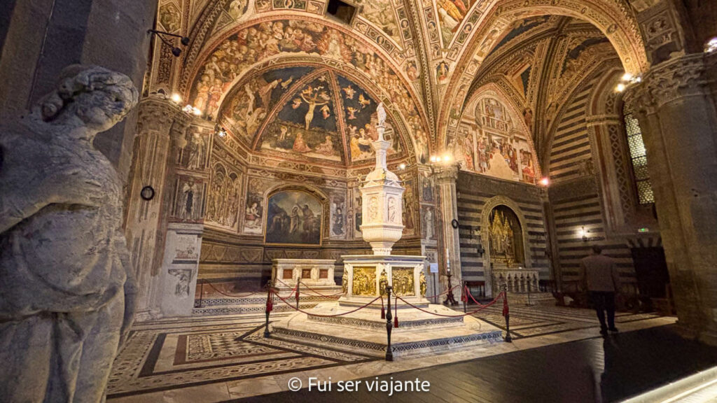 Interior do Batistério de San Giovanni