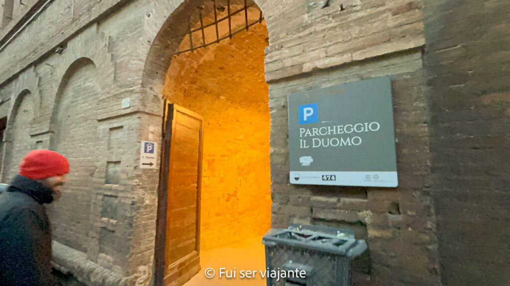 Estacionamento em Siena