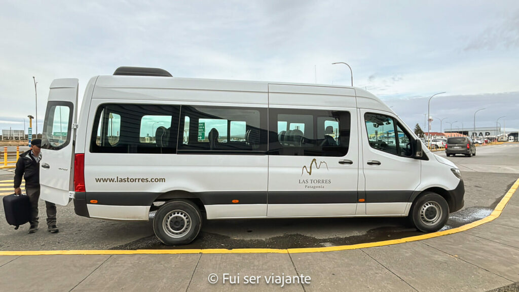 Van do Hotel Las Torres Patagonia me esperando no aeroporto de Punta Arenas