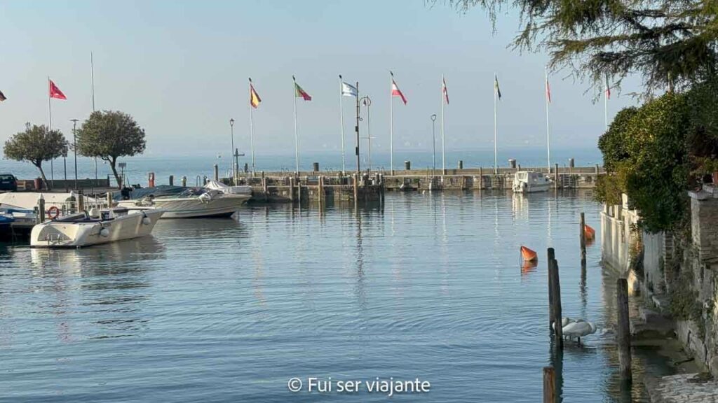 Largo di Garda em Sirmione Itália
