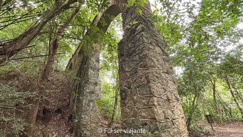 Ruínas do Aqueduto Ilha Grande