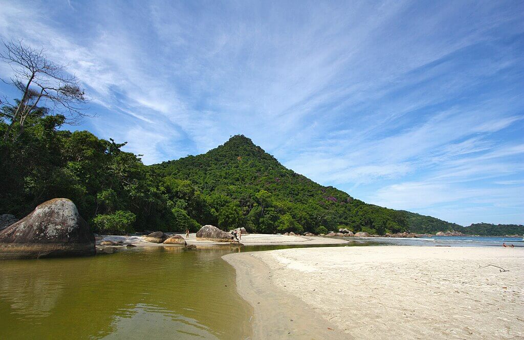 Praia de Dois Rios Ilha Grande