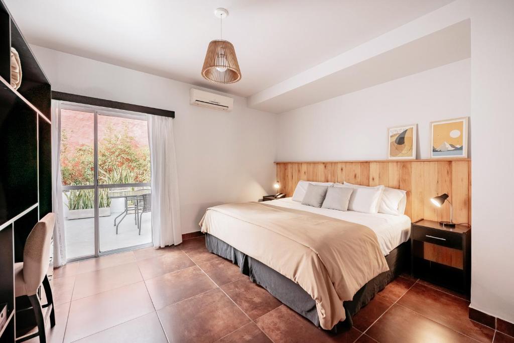 5411 Soho Hotel