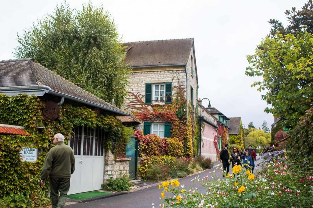 Vilarejo de Giverny, França. Foto: Fui ser viajante