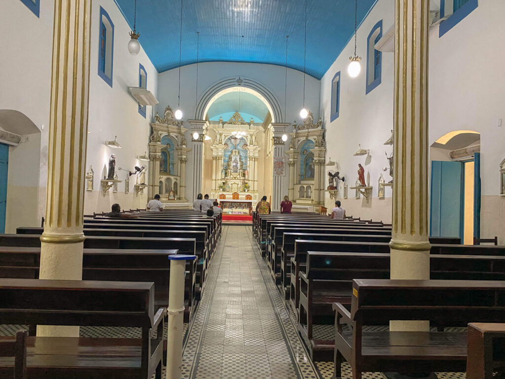 Igreja histórica de Alcobaça, Bahia. Foto: Fui Ser Viajante