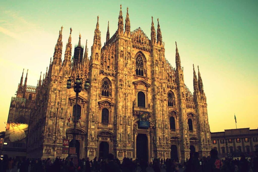 Duomo de Milão, Itália. Foto: vivianamartinelli1979 por Pixabay