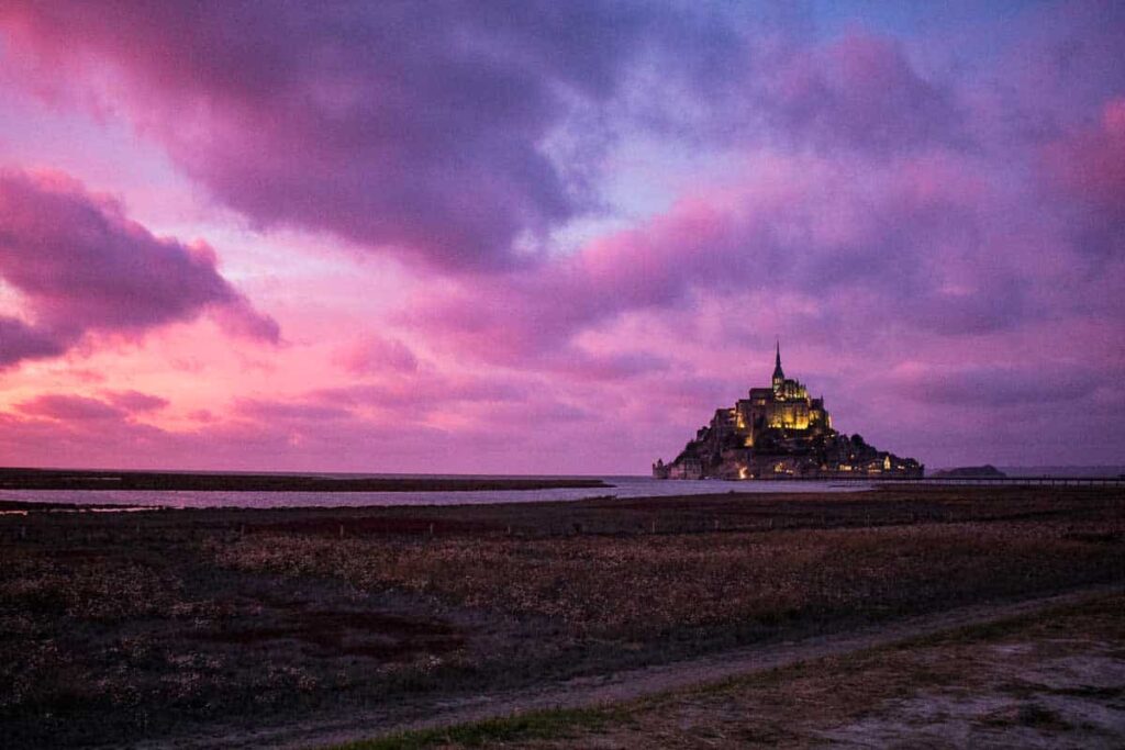 Por do sol no Monte Saint-Michel. Foto: Fui ser viajante