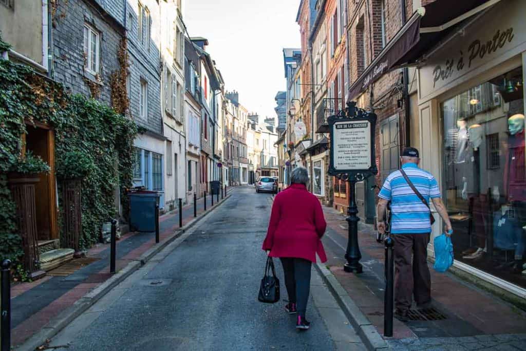 Ruas de Honfleur, França. Foto: Fui ser viajante