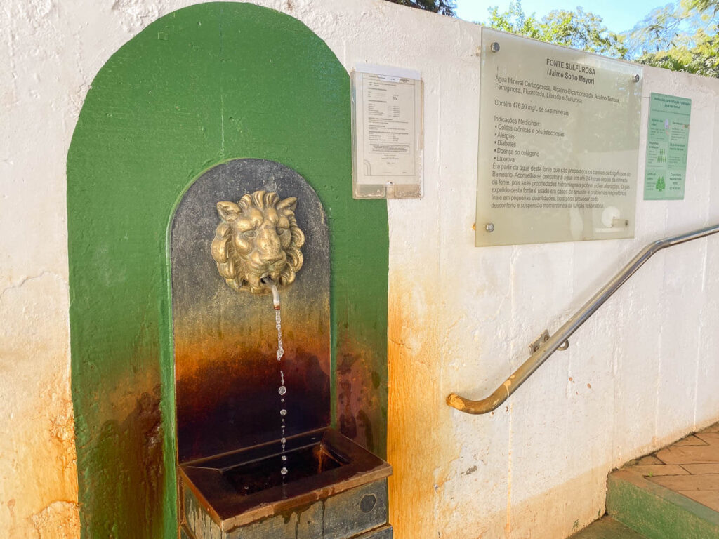 Fonte no Parque das Águas de São Lourenço MG. Foto: Fui ser viajante