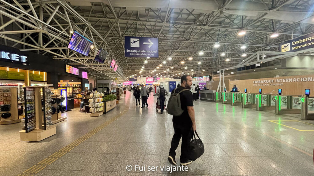 Área de embarque do Terminal 2, principal terminal em operação. Foto: Fui ser viajante