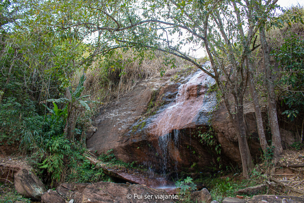 Cachoeira Chuveirinho em Rio das Flores