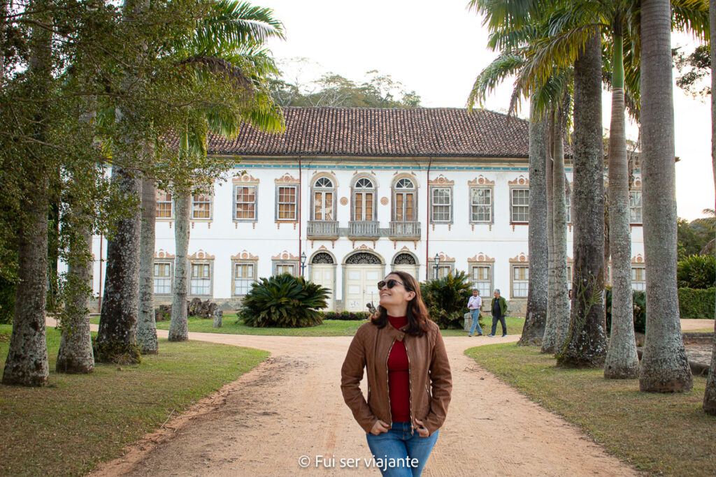 Fachada histórica da Fazenda do Paraízo, atração no Vale do Café em Rio das Flores