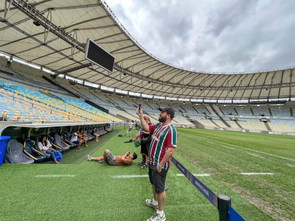 Visita à área lateral do campo do Maracanã. Foto: Fui Ser Viajante